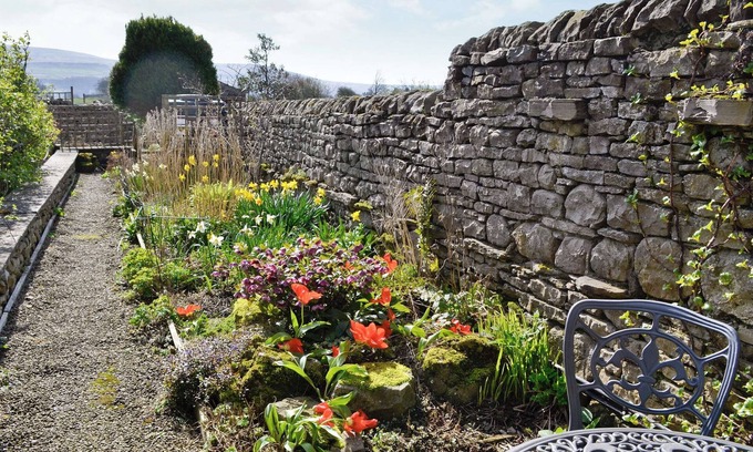 Carperby Cottage | 3 bedroom accommodation in Carperby near Leyburn