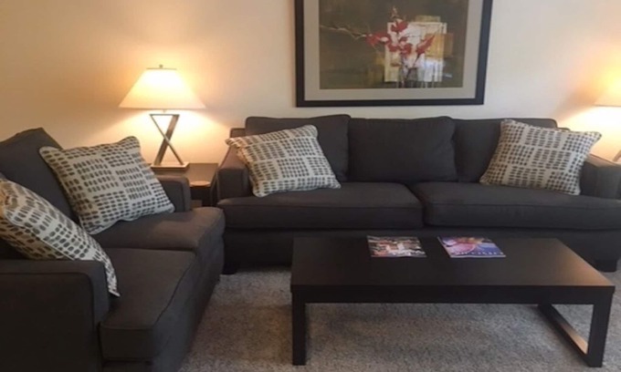 Fort Wayne Apartment | 3 bedroom, 2 bathroom with attached garage