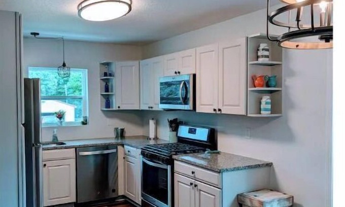 Central Lake House | 3 Bedroom 5 Minutes from Torch Lake/15 From Shanty Creek