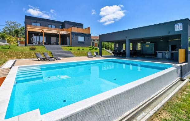 Klostar Ivanic House | 3 bedroom accommodation in Klostar Ivanic