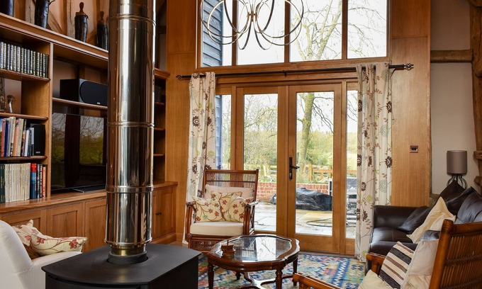 Saffron Walden Cottage | 3 bedroom accommodation in Ashdon, near Saffron Walden