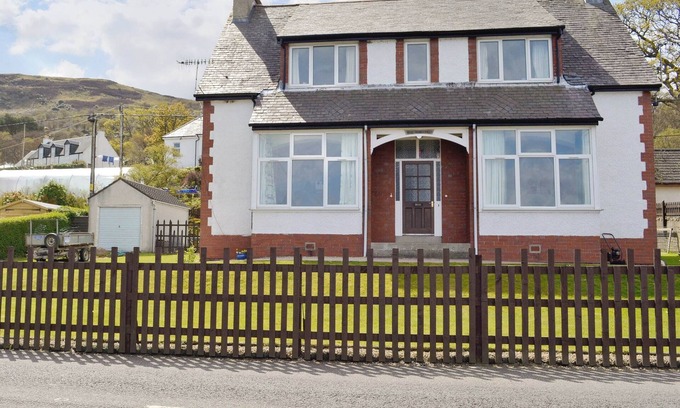 Lochranza Cottage | 3 bedroom accommodation in Lochranza, Isle of Arran