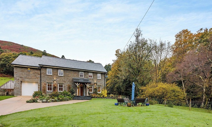 Mawddwy Cottage | 3 bedroom accommodation in LLanymawddwy, near Machynlleth