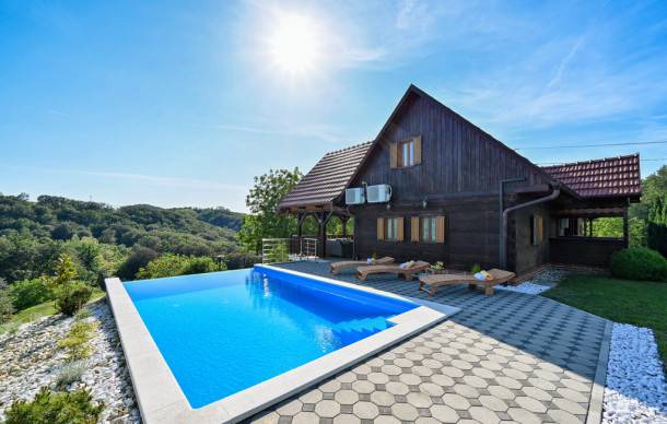 Bedenica House | 3 bedroom accommodation in Bedenica