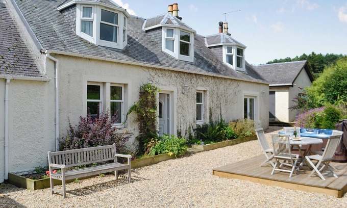 Mauchline Cottage | 3 bedroom accommodation in Mauchline