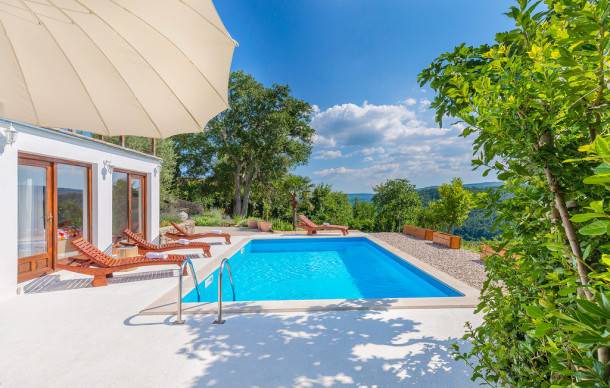 Krbune House | 3 bedroom accommodation in Podpican