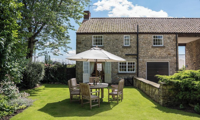 Pickering Cottage | 3 bedroom accommodation in Pickering