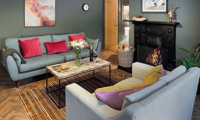 Charlesworth Cottage | 3 bedroom accommodation in Glossop