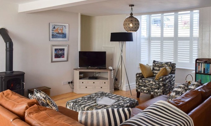 Fylingthorpe Cottage | 3 bedroom accommodation in Fylingthorpe, near Robin Hood’s Bay