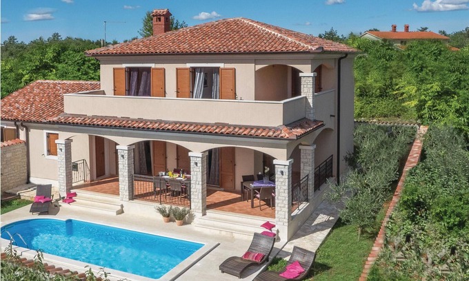 Divsici House | 3 bedroom accommodation in Divsici