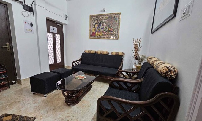 Varanasi Apartment | 3-bedroom apartment in peaceful Varanasi with WiFi, AC. Enjoy your stay