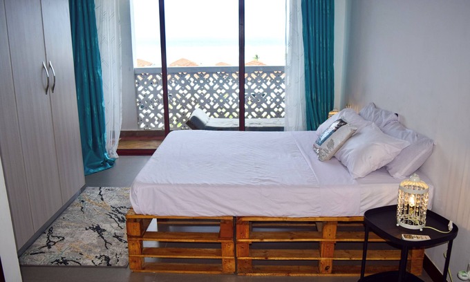 Mombasa House | 3-bedroom apartment in Mombasa with beach access, AC, and fast speed internet