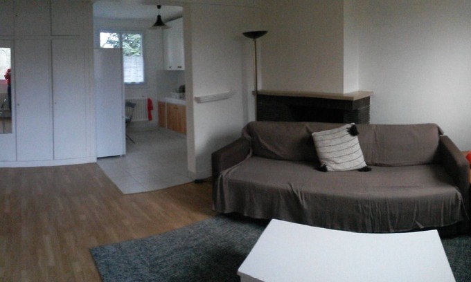 La Queue d'Oiseau Apartment | 3 Bedroom Apartment in Orsay