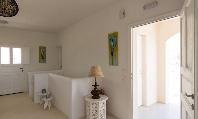 Exomytis Apartment | 3-Bedroom Apt sea view shared pool