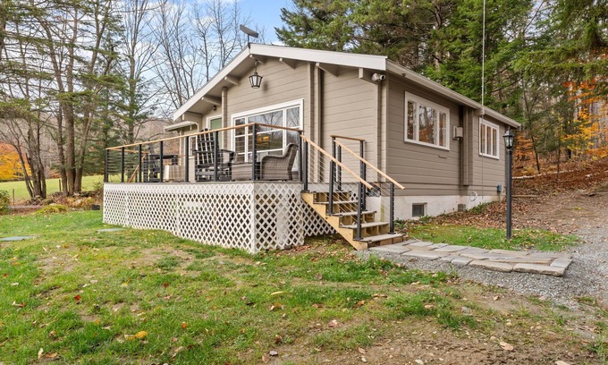 Enosburg Falls Cabin | 3-bedroom cabin just 27 minutes from Jay Peak Ski Resort