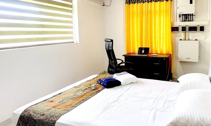 Panadura Apartment | 3-Bedroom Convenient Apartment with WiFi, AC, The Hub Residences
