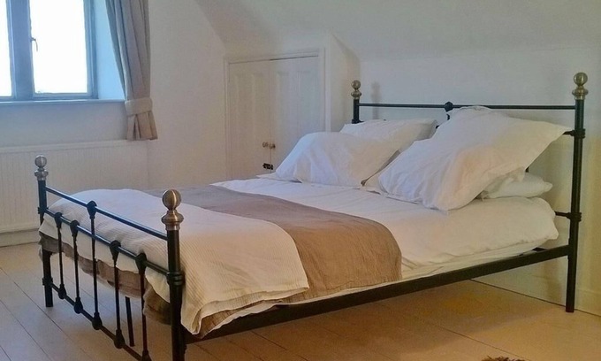 Giddeahall Cottage | 3 Bedroom Cottage at Battens Farm Cottages - B&B and Self-Catering Accommodation