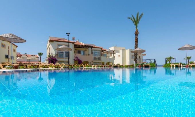 Milas Apartment | 3 BEDROOM DELUX APARTMENT IN APOLLONIUM SPA BEACH RESORT