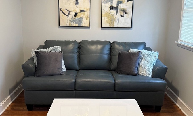 Stroudsburg Apartment | 3-bedroom duplex apartment in lovely Stroudsburg by Main Street.