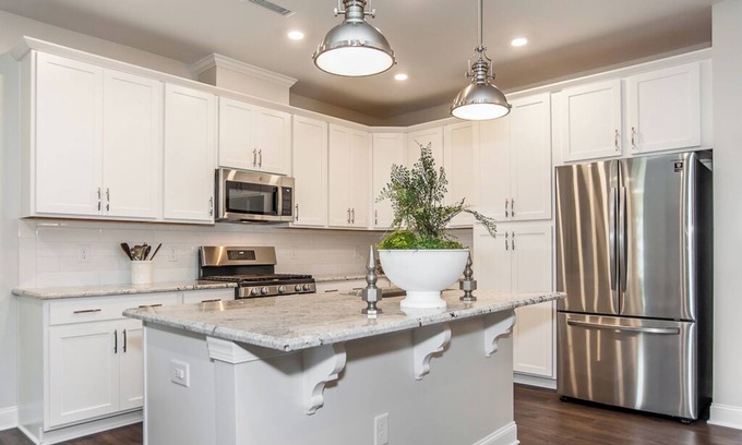 Umstead House | 3 Bedroom Fully Furnished House With Easy Access to Durham, Raleigh & Cary