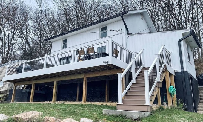 Boonsboro House | 3-bedroom house in charming Boonsboro with WiFi, AC, and a gorgeous view!