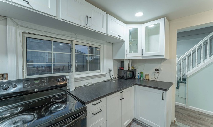 Dix Hills House | 3-bedroom house in enchanting Dix Hills with bonus room, WiFi, AC