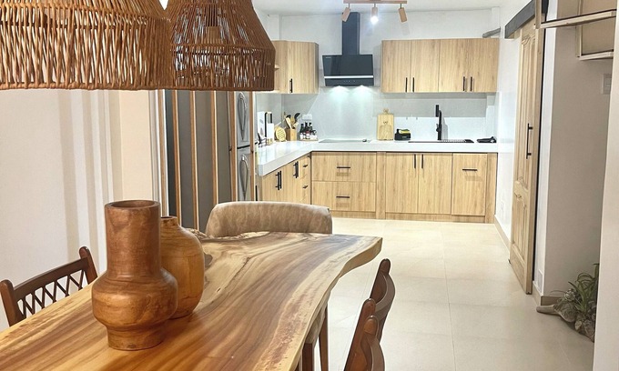 Salinas House | 3-bedroom house in front of awesome Salinas with AC, WiFi