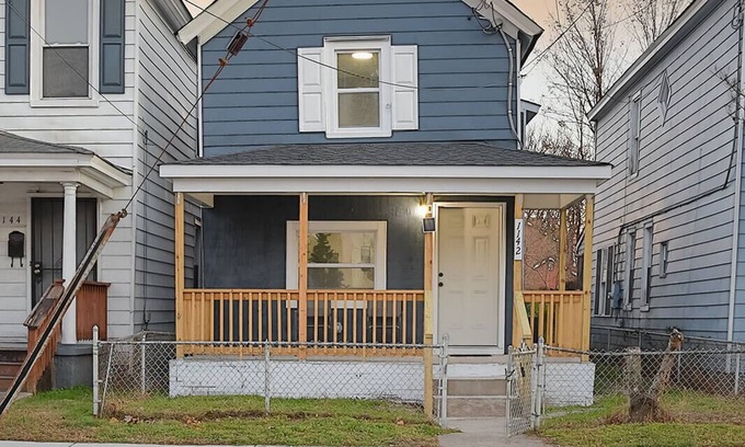Newport News House | 3-bedroom house in charming Newport News with AC