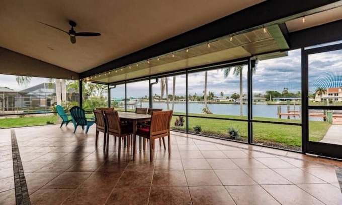 Fort Myers Shores House | 3-bedroom house on the water in brilliant Fort Myers with WiFi, AC.