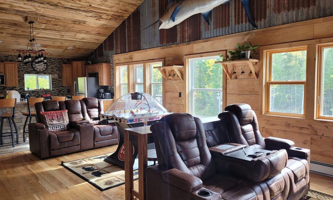 Copper Harbor Cabin | 3 Bedroom Loft With Game Room ~ In The Heart Of Downtown Copper Harbor