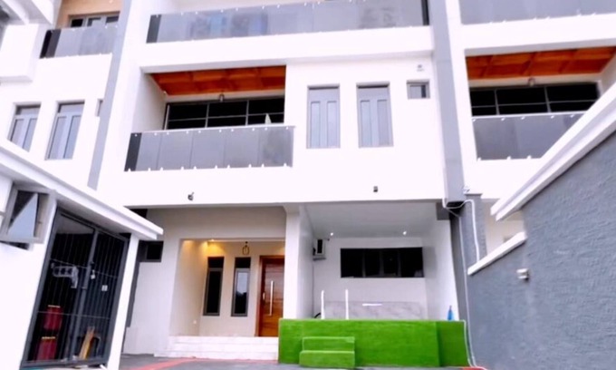 Ofin House | 3 BEDROOM DUPLEX WITH POOL AND BQ IN IKATE LEKKI