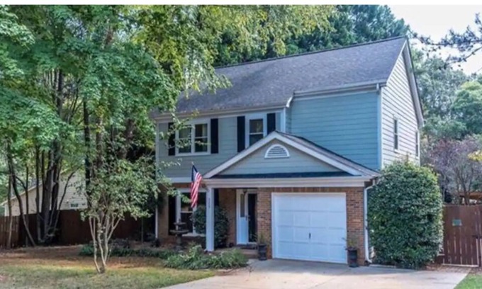 Huntersville House | 3 Bedroom Pet Friendly House in Lake Norman