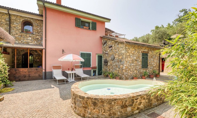 Caramagna Ligure House | 3 bedroom pet friendly home in Imperia