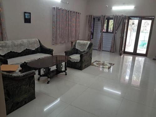 Daman Apartment | 3 Bedroom Spacious Bungalow Nr DEVKA Beach