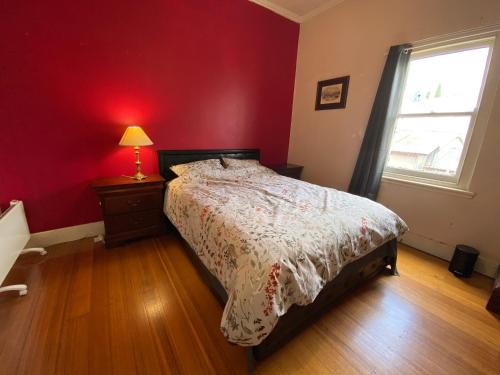 Northcote Apartment | 3 Bedroom Unit in the Heart of Beautiful Northcote