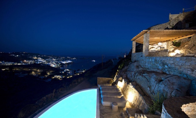 Psarou Villa | 3 bedroom Villa in Psarou with private pool by Diles Villas
