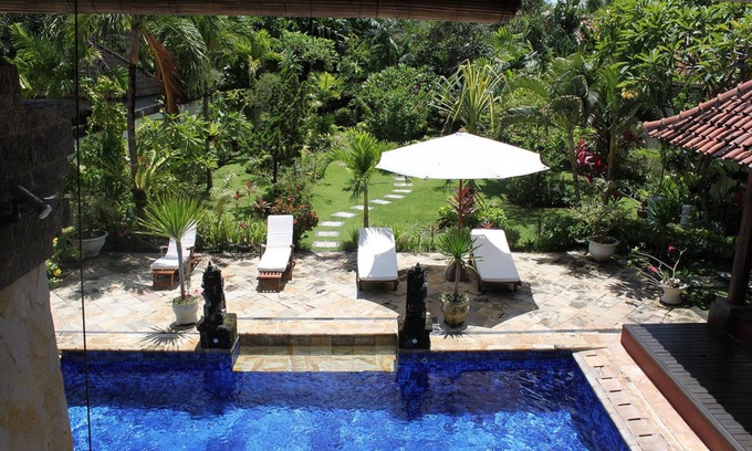 Raya Kuta Villa | 3 Bedroom Villa With Large Large At Only 400 Meters Distance From Seminyak Beach