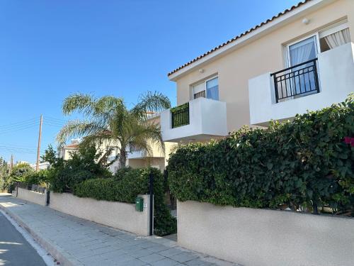 Chlorakas Villa | 3 bedroom villa with pool 5 minutes to the center of Paphos