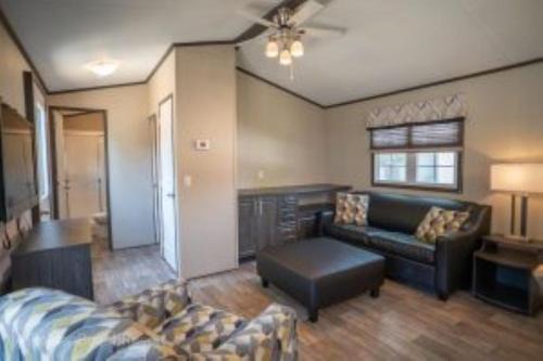 Roseneath House | 3 Bedroom Waterview Cottage 5B