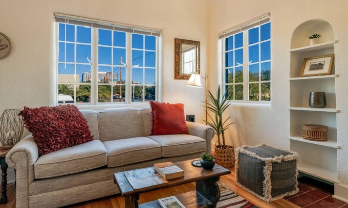 West University House | 3 Blocks from U of A & 4th Ave/Cozy/1 BR 1 BA