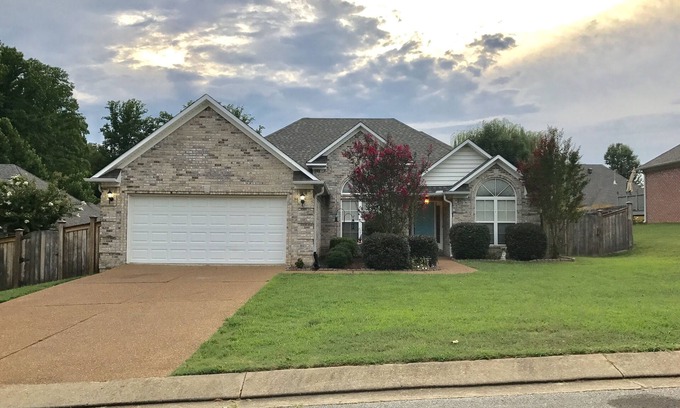 Jackson House | 3 Br; 2 Br house; Edgewater cove; North Jackson, TN, sleeps 6
