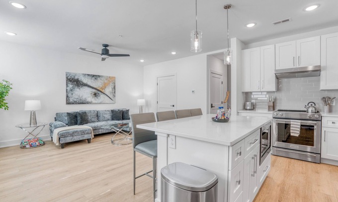 Wesley Heights House | 3-BR Home in fabulous Charlotte with AC, WiFi