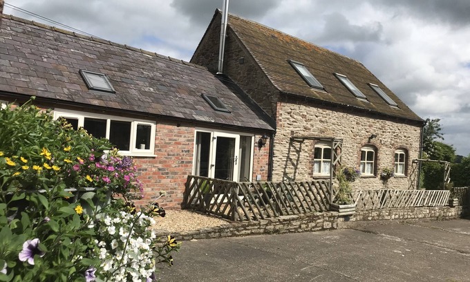 Middleton Scriven Cottage | 3 en-suite large beautiful restored stable block along side 1 bedroom cottage