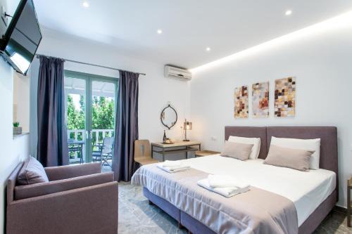 Koukounaries Apartment | 3 Goddesses' studios