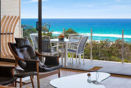 Sunrise Beach Apartment | 3 Kayannee, 5 Tingira Cres