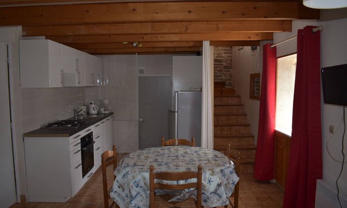 Ploumoguer House | 3 KMS FROM THE SEA HOUSE PLOUMOGUER