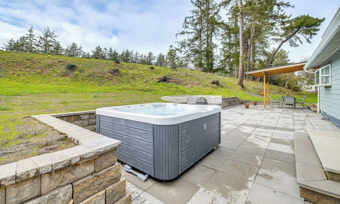 Warrenton House | 3 Mi to Beach: Oregon North Coast Retreat
