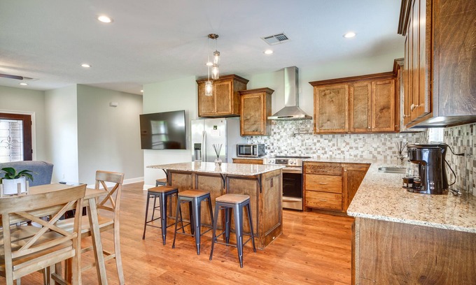 Prien House | 3 Mi to Casinos: Pet-Friendly Home in Lake Charles