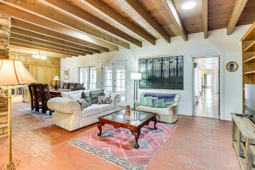 Near North Valley House | 3 Mi to Zoo and Garden Spacious Albuquerque Home