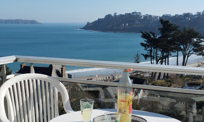 Perros-Guirec Apartment | 3 minutes from the beach, GRD STANDING apartment, veranda, terrace, parking